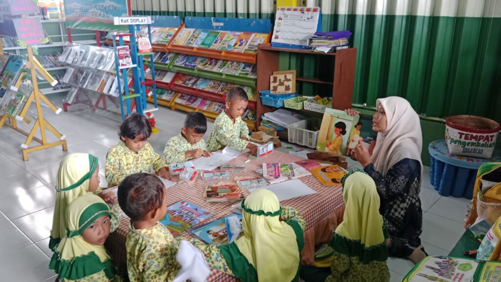 Hardiknas dan Anak-anak yang Terlalu Cepat Dewasa
