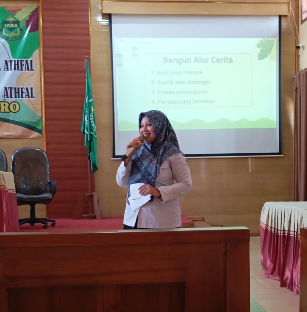 Mahasiswa PIAUD UNUGIRI Berbagi Tips Menjadi Juara Lomba Berkisah pada Rapat Pleno IGRA Kabupaten Bojonegoro