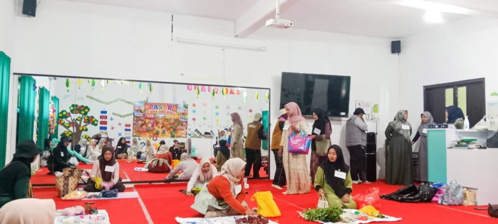 Mahasiswa PIAUD UNUGIRI Tampilkan Kreativitas dalam Praktik Drama dan Seni Peran pada UAS Mata Kuliah Seni Peran/Bercerita/Berkisah