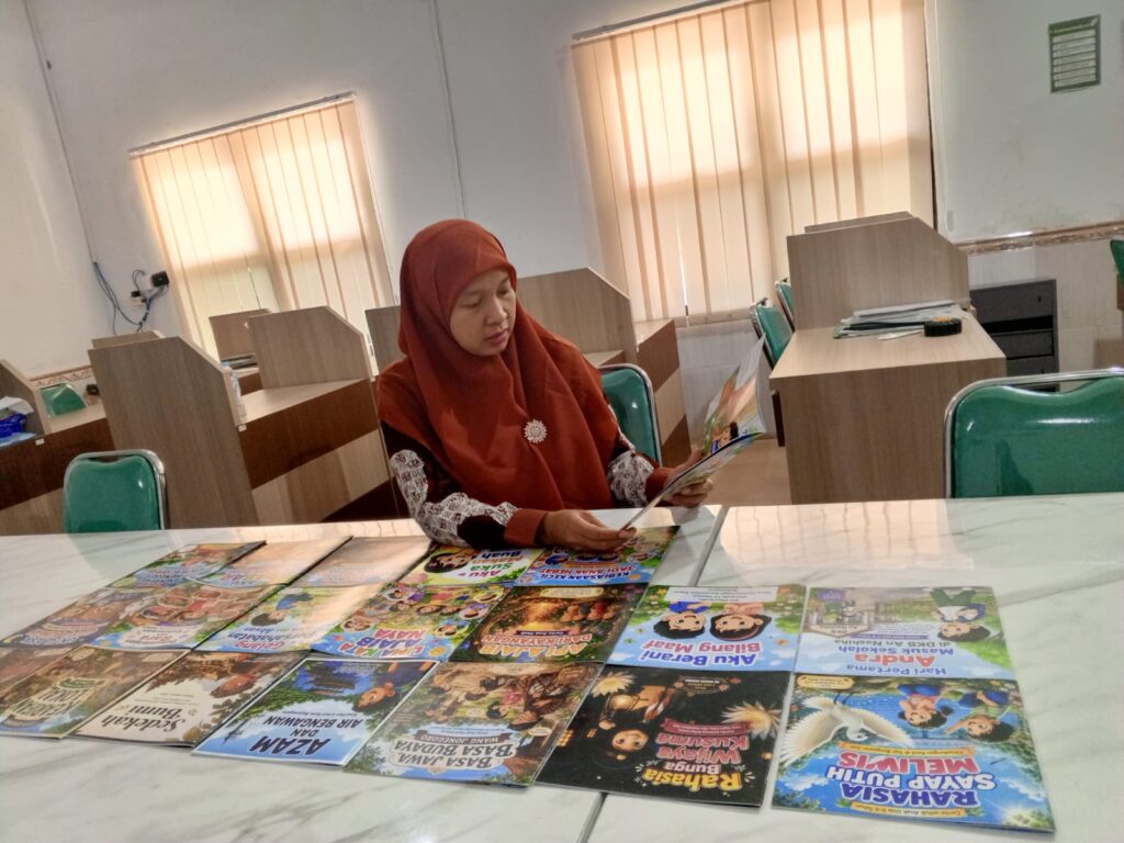 PIAUD UNUGIRI dan HIMPAUDI Kapas Kolaborasi Tingkatkan Kompetensi Guru PAUD melalui Buku Cerita